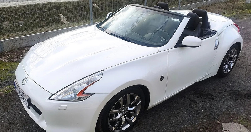 Nissan 370 Z cena 84900 przebieg: 73300, rok produkcji 2010 z Drezdenko małe 781